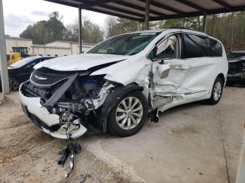  Salvage Chrysler Pacifica