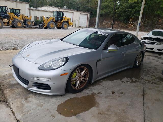  Salvage Porsche Panamera