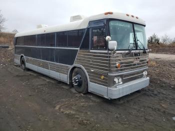  Salvage Mci (les Auto Bus) Bus