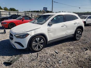  Salvage Mercedes-Benz GLA