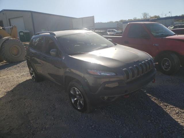  Salvage Jeep Cherokee