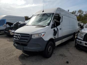  Salvage Mercedes-Benz Sprinter