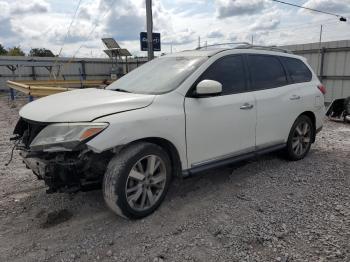  Salvage Nissan Pathfinder