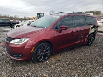  Salvage Chrysler Pacifica