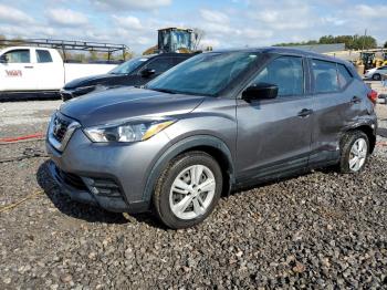  Salvage Nissan Kicks