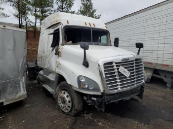  Salvage Freightliner Cascadia 1