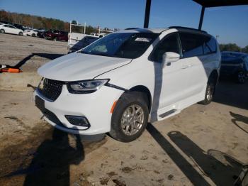  Salvage Chrysler Pacifica