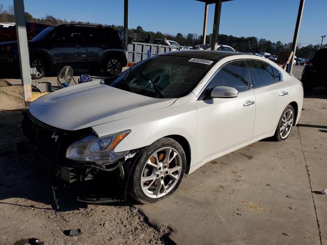  Salvage Nissan Maxima