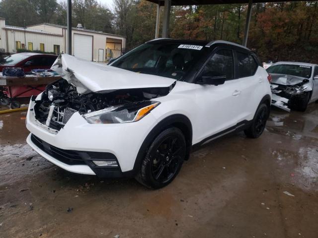  Salvage Nissan Kicks