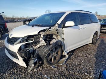  Salvage Toyota Sienna