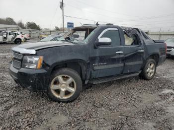  Salvage Chevrolet Avalanche