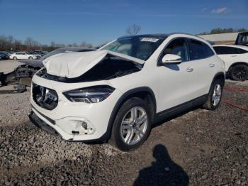  Salvage Mercedes-Benz GLA