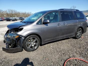  Salvage Toyota Sienna