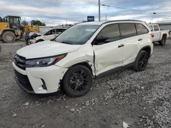  Salvage Toyota Highlander