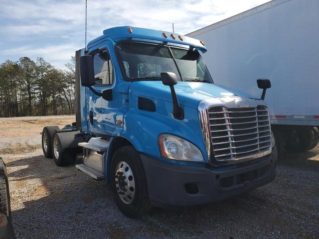  Salvage Freightliner Cascadia 1