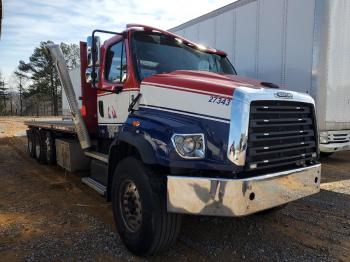  Salvage Freightliner 114sd