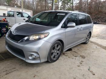  Salvage Toyota Sienna