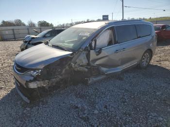  Salvage Chrysler Pacifica