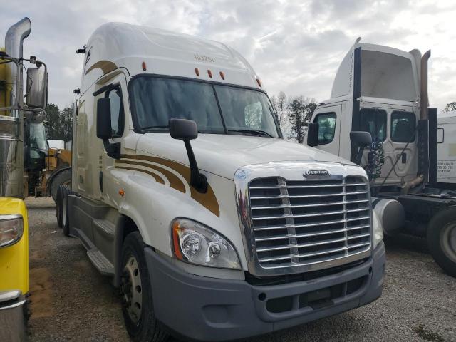  Salvage Freightliner Cascadia 1