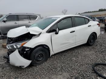  Salvage Nissan Versa