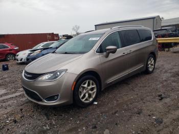  Salvage Chrysler Pacifica