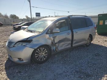  Salvage Toyota Sienna