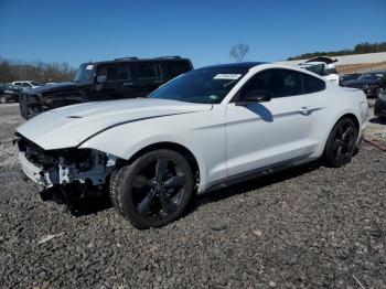  Salvage Ford Mustang