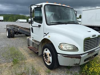  Salvage Freightliner M2 106 Med