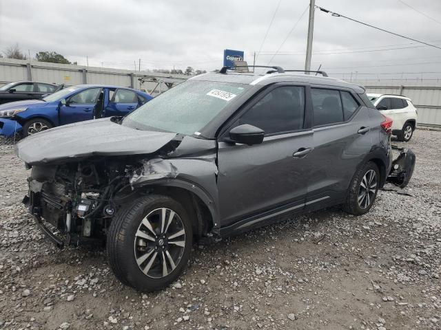  Salvage Nissan Kicks