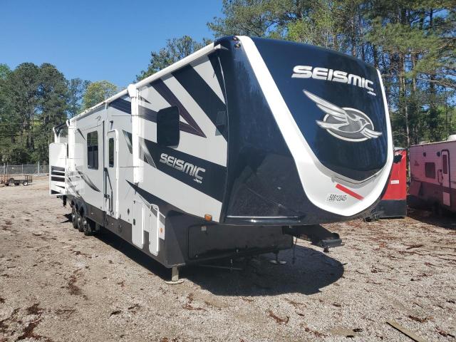  Salvage Jayco Seismic