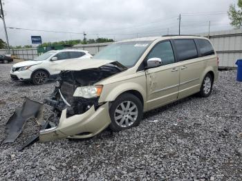  Salvage Chrysler Minivan