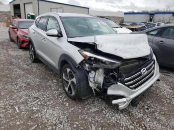  Salvage Hyundai TUCSON