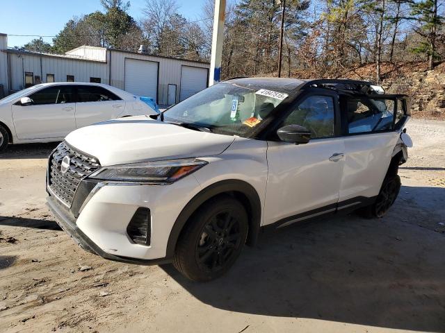  Salvage Nissan Kicks