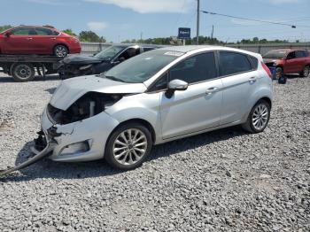  Salvage Ford Fiesta