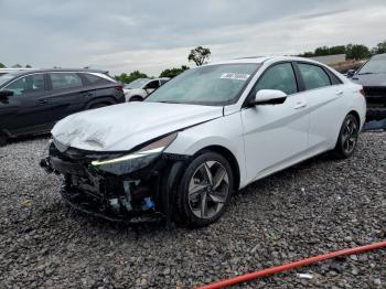  Salvage Hyundai ELANTRA