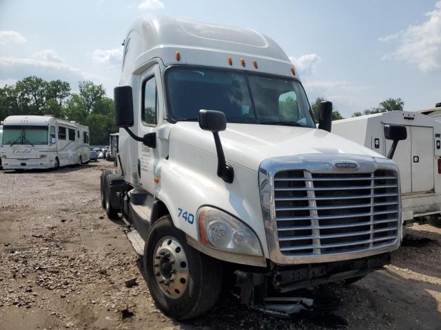 Salvage Freightliner Cascadia 1
