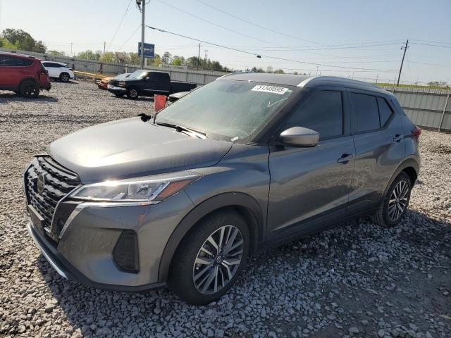  Salvage Nissan Kicks
