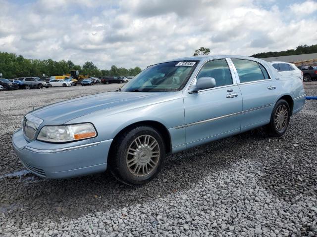  Salvage Lincoln Towncar