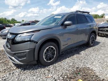  Salvage Nissan Pathfinder