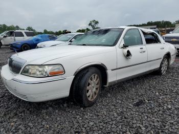  Salvage Lincoln Towncar
