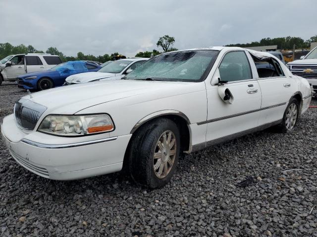  Salvage Lincoln Towncar