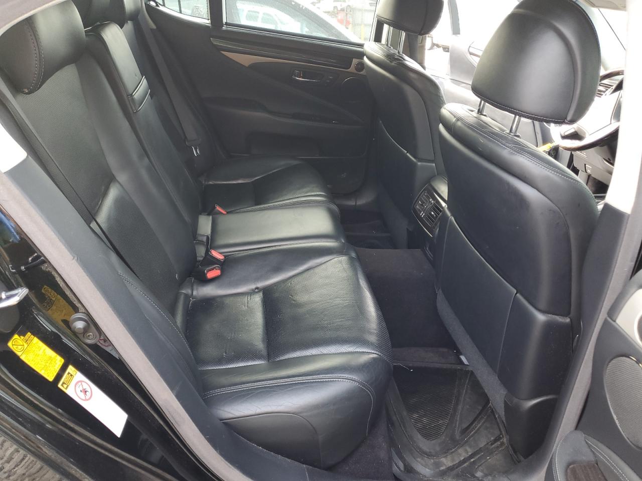 Lexus LS 460 Image 10