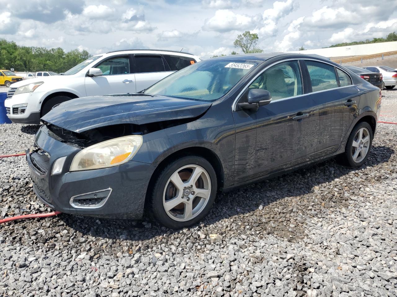 Volvo S60 T5 Image 1