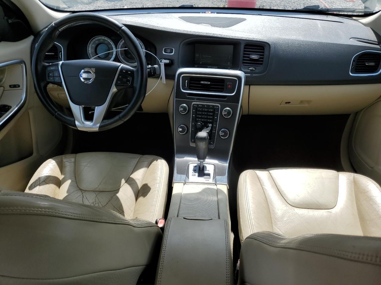 Volvo S60 T5 Image 12