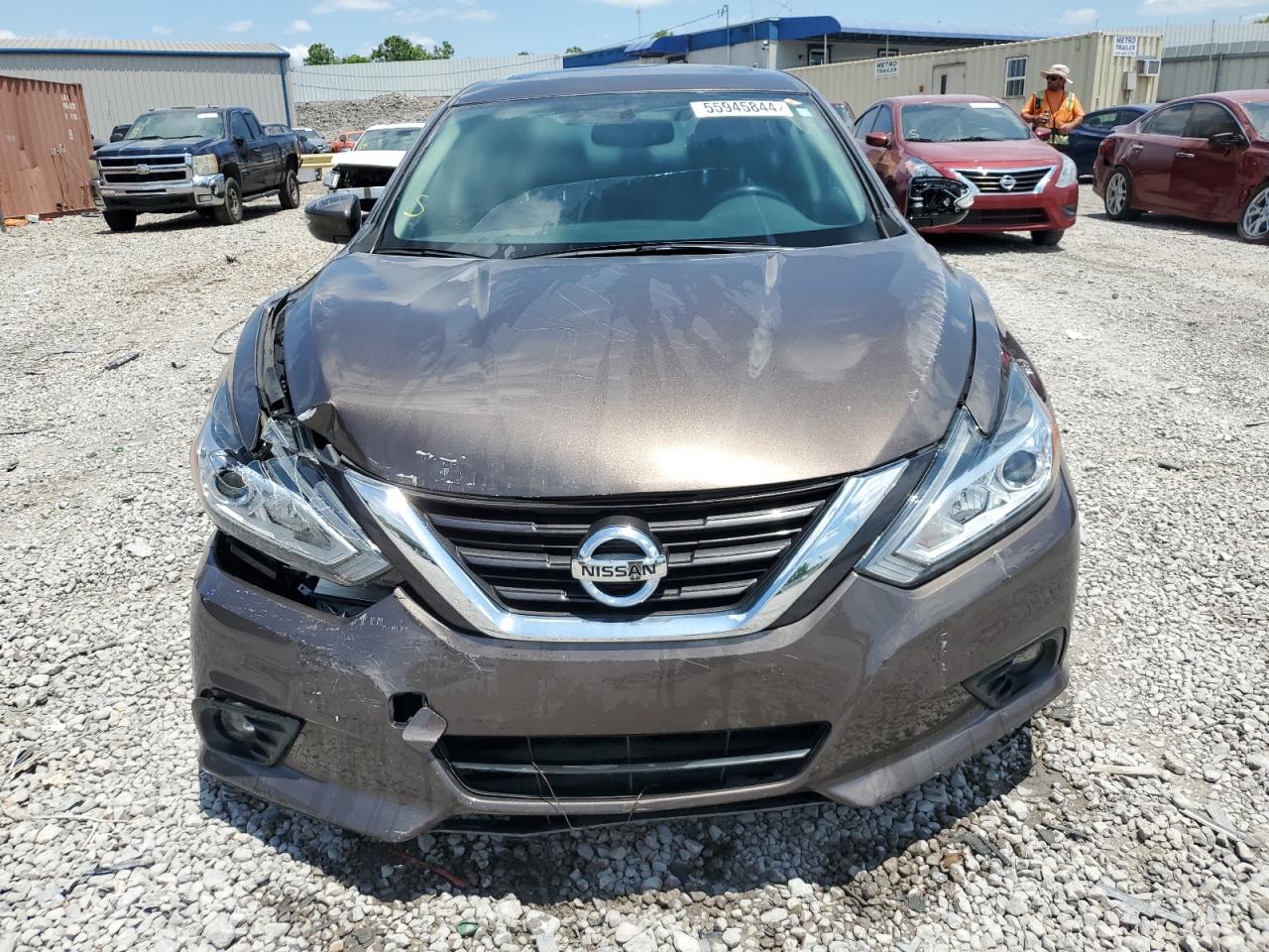 Nissan Altima 2.5 Image 4