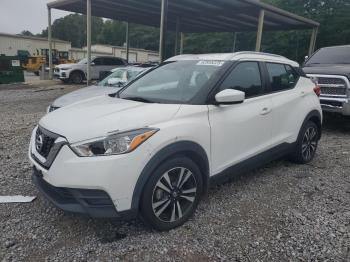  Salvage Nissan Kicks