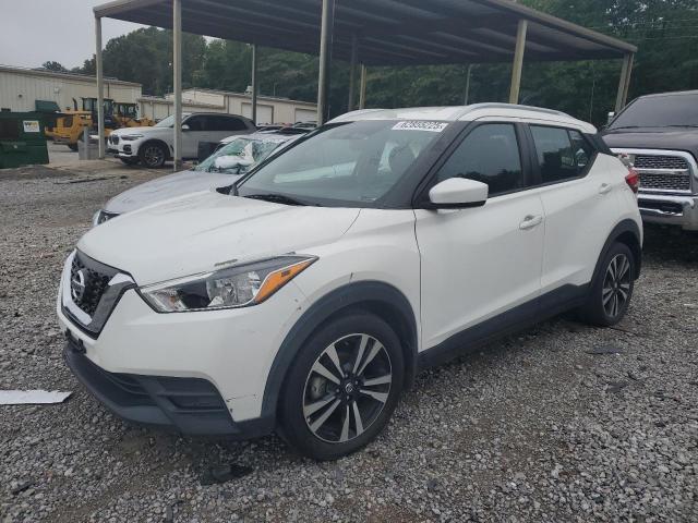  Salvage Nissan Kicks