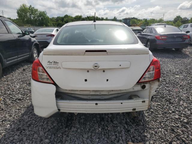 Nissan Versa S Image 9