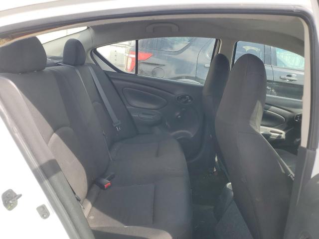 Nissan Versa S Image 11