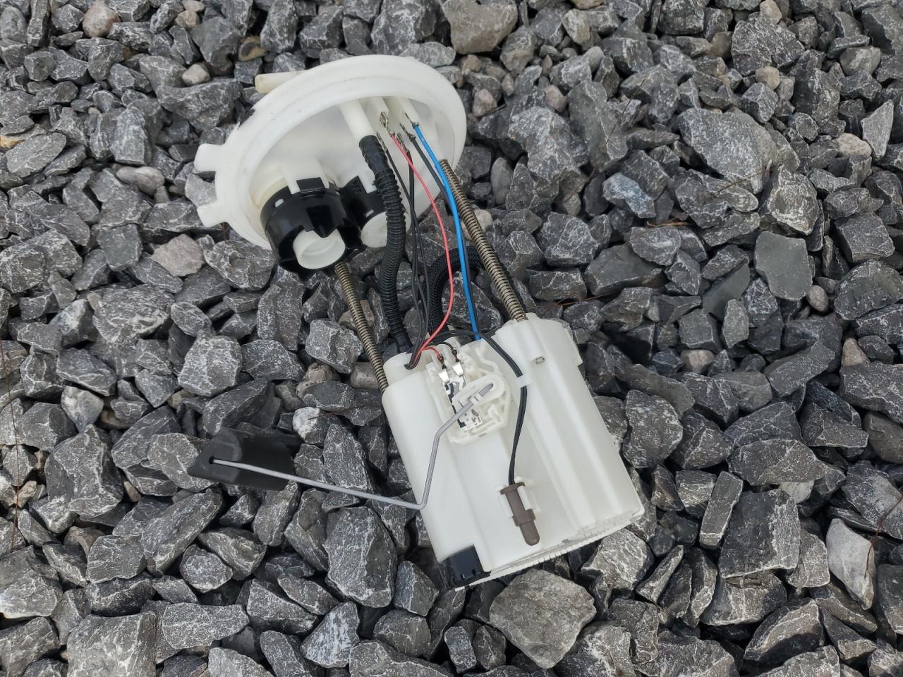 Nissan Versa S Image 12